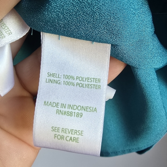 Lilly Pulitzer, Blakelynn Blue Rhapsody Puff Sleeve Satin Blouse Top, SZ Small 2 - Picture 10 of 12